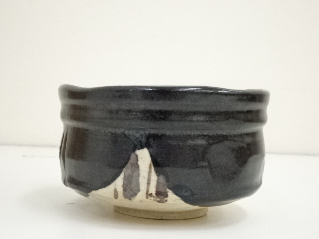 道具 ] - 道具 山吹窯 佐治光太郎造 黒織部茶碗（共箱） | 宗 sou::お